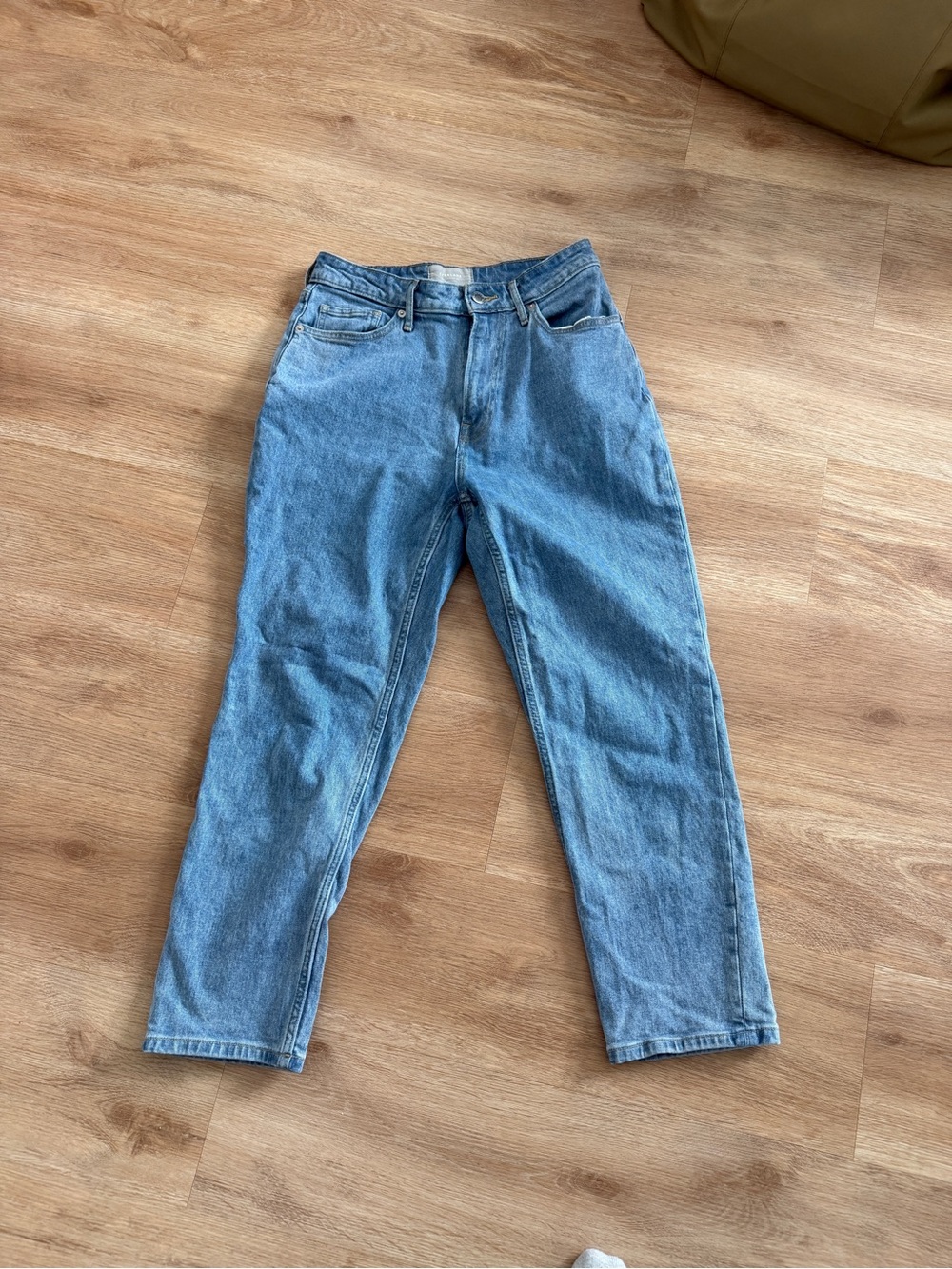 Everlane Curvy Cheeky Cropped jeans
